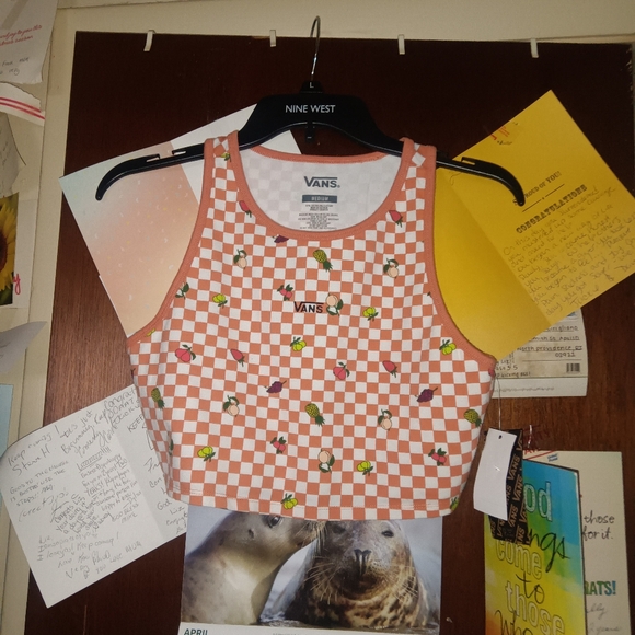 VANS Racer back Fruit Graphic Crop tank 🆕 - Picture 3 of 8